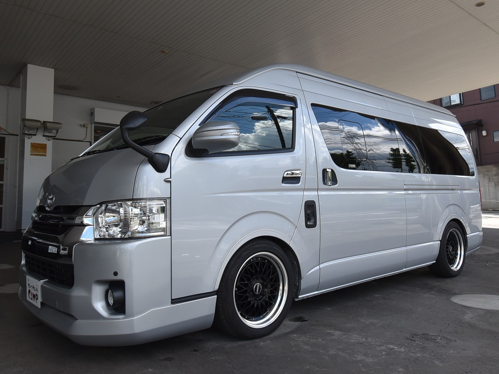 NUTS RV Radish　ガソリン　6速AT　TOYOTA HIACE　トヨタハイエース　ナッツRV　ラディッシュ